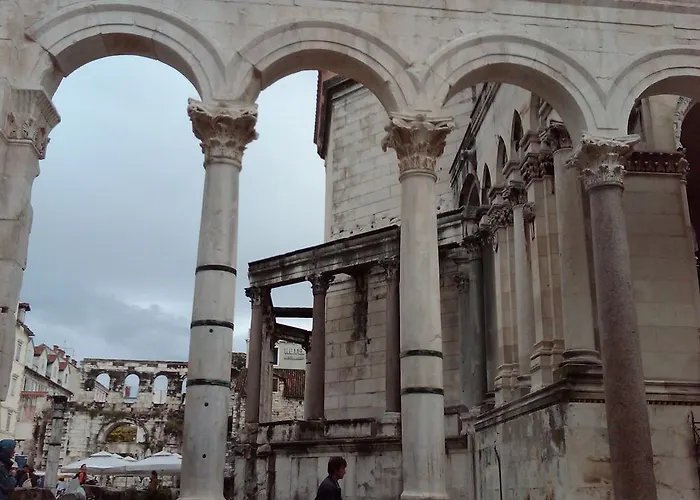 Center Of Split